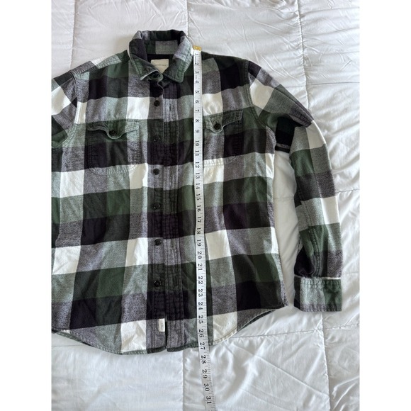 American Eagle Flannel Green Black, White Plaid button down shirt Size Small EUC - Picture 2 of 10